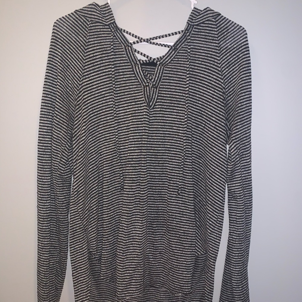 American Eagle Hooded Sweater